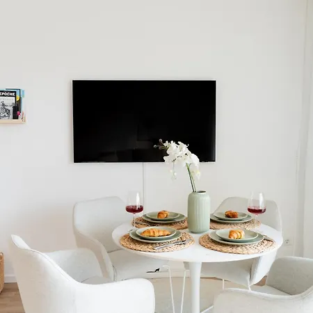 Premium-apartment Mit Balkon - Perfekt Fuer Familien, Gruppen Und Geschaeftsreisende - Zaya Lejlighed *